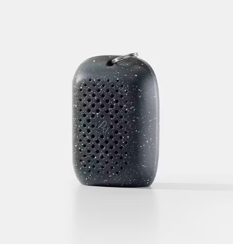 Bluetooth-Lautsprecher, tragbarer Lautsprecher, Lautsprecher mit Perforationen, Schwarz speckig, Kompakte Größe