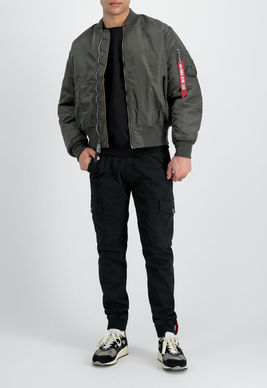 Mantel, Jacke, Person, Hosen, Schuh