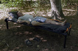 Person, Mobiliar, Bank, Kurze Hosen, Vegetation