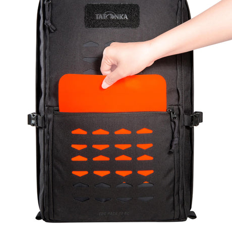Rucksack, Rucksack, Vorderfach, roter Einschnitt, Karteneinschub, Mesh-Tocket