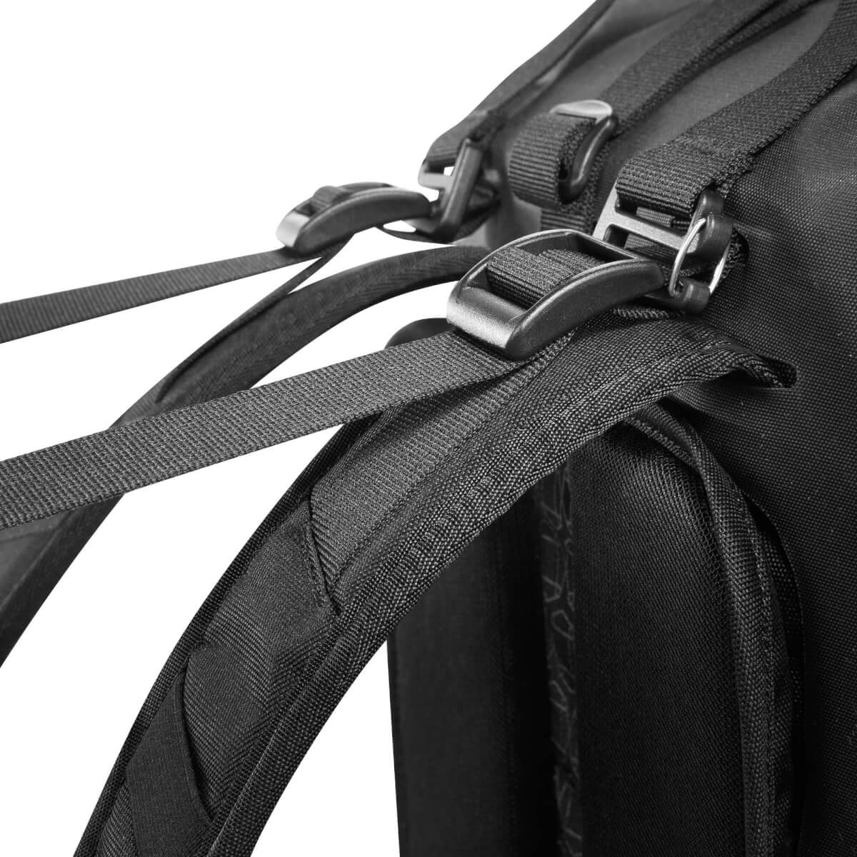 Rucksack, Rucksack-Tragegurte, Schultergurt, Verschluss Schnalle, Backpack-Detail