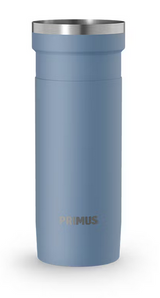 Thermos, Trinkbecher, Stahlrand, blau, isoliert